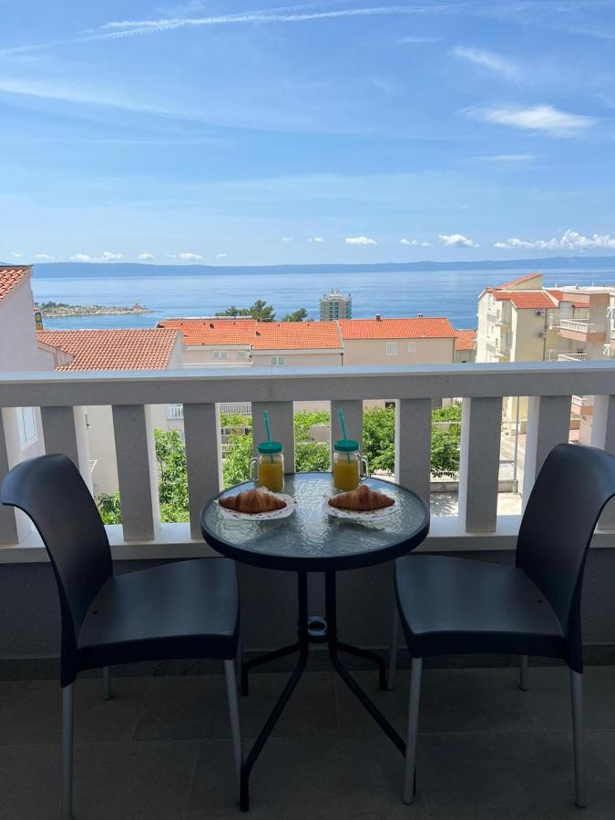Apartments Villa Nova With Pool Makarska Exterior photo
